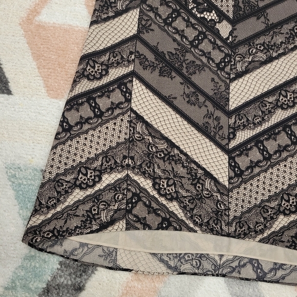 Cabi Monaco Cami Lace Tunic Top Style #3278 Medium - Picture 4 of 8